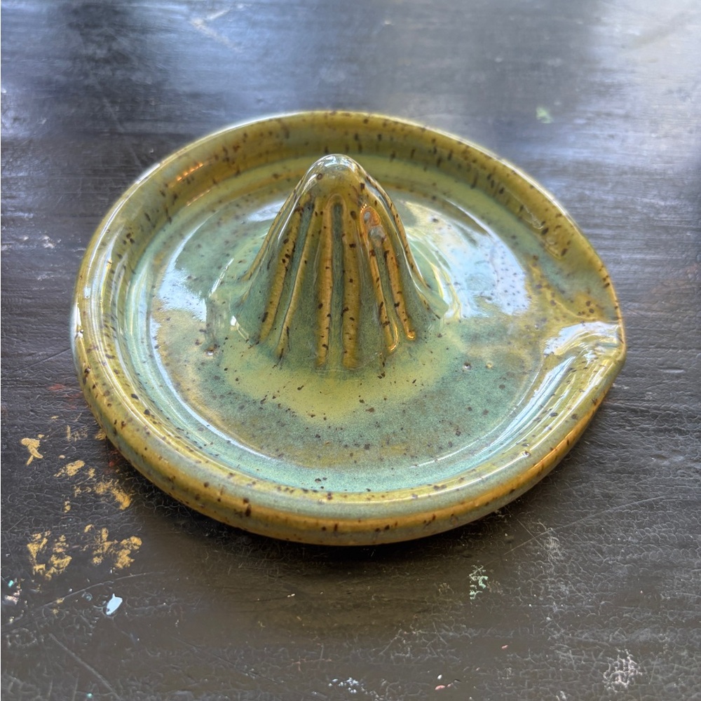 pottery juicer